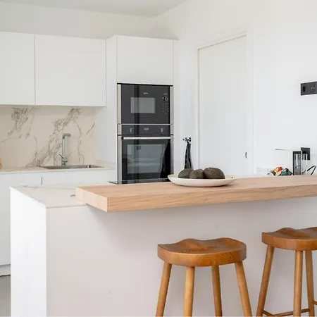 Contemporary 2-bedroom With Views To Africa Estepona
